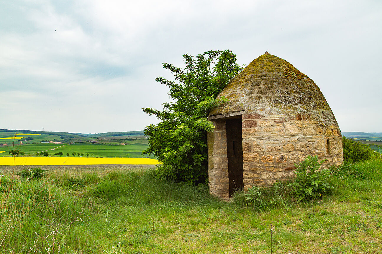 Stone trullo vineyard hut in Rheinhessen, Germany